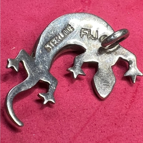 Sterling 925 silver gecko pendent signed by  FIJ - Picture 4 of 7
